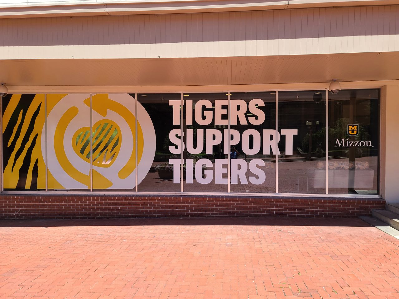 photo of a tigers support tigers sign