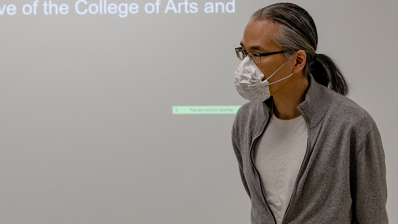 Sci-fi writer Ted Chiang shares his expertise with students and