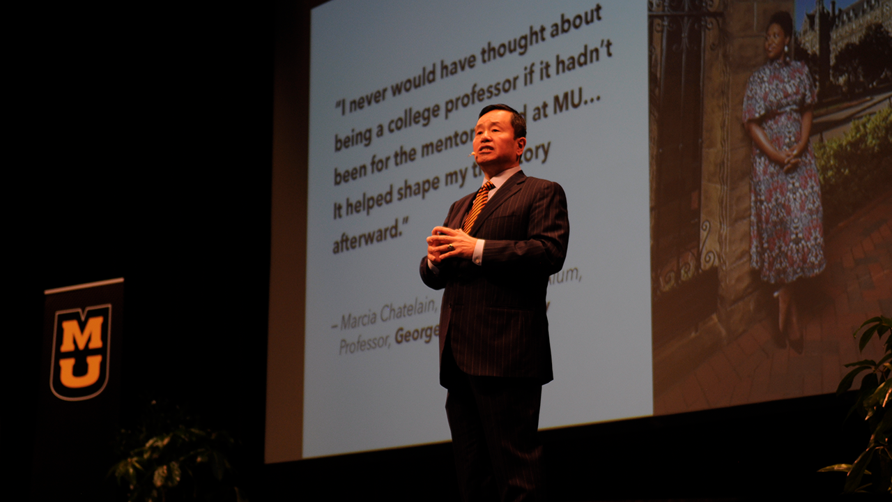 president mun choi speaks at the state of the university address