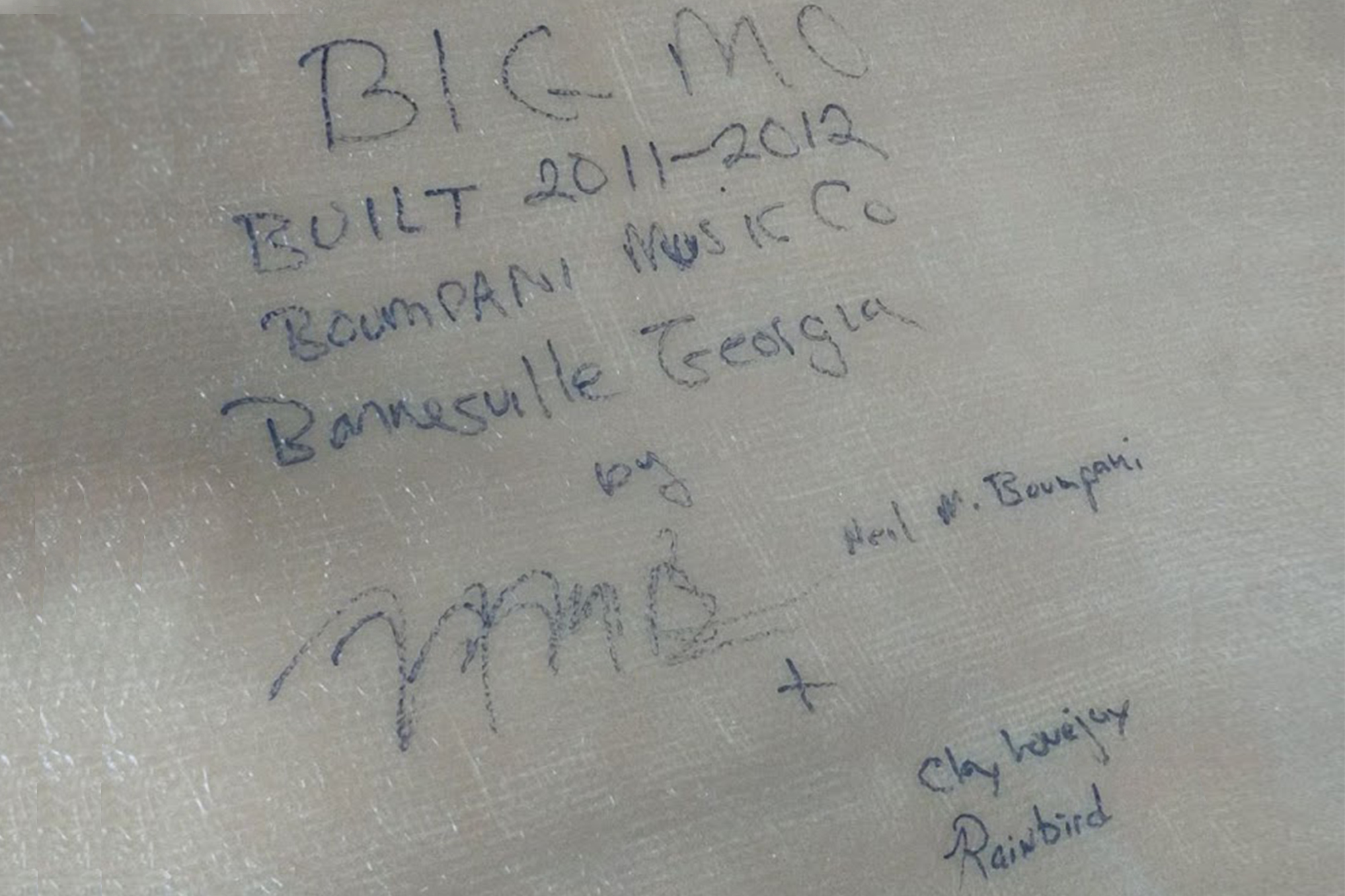 signatures inside big mo