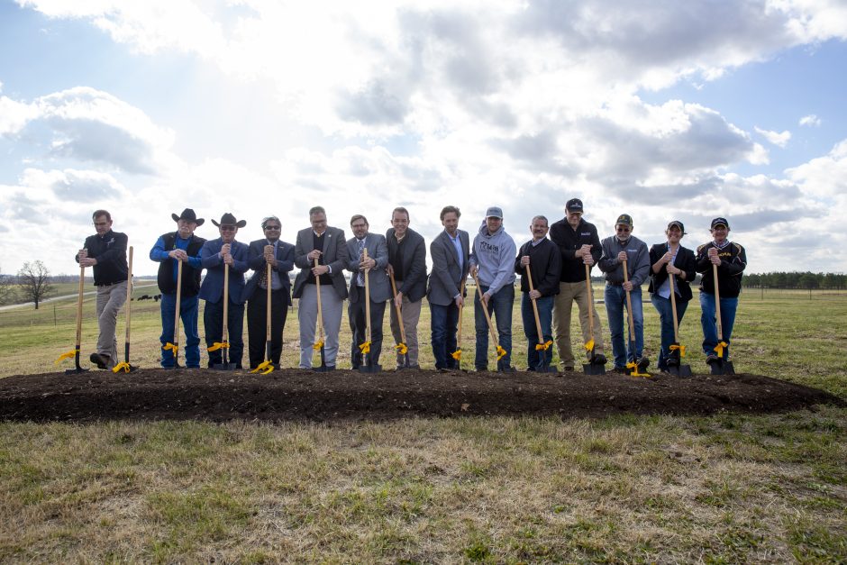 The stakeholders breaking ground.