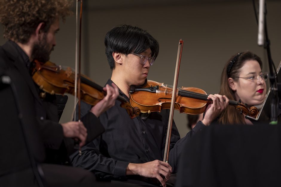 Orchestra performs at Missouri Theatre