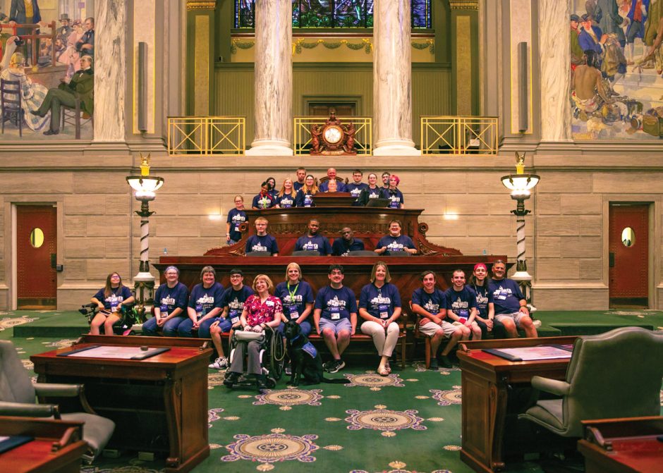 group photo of students in the Missouri capitol building