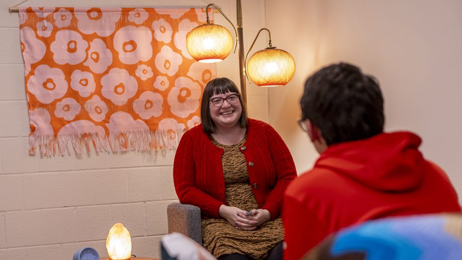 A student speaks with a counselor in the MU Counseling Center.