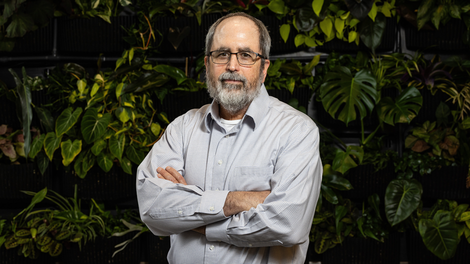 Ron Mittler posing at Mizzou.
