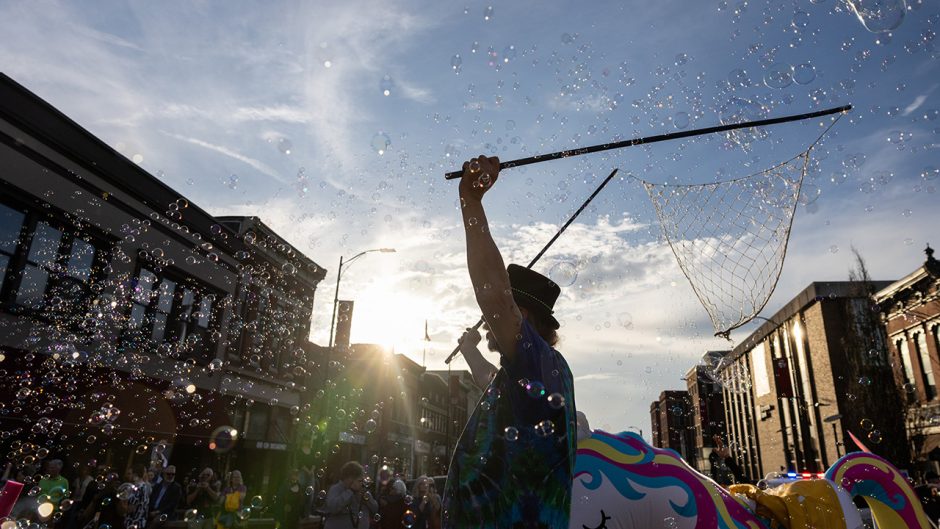 True/false parade participant