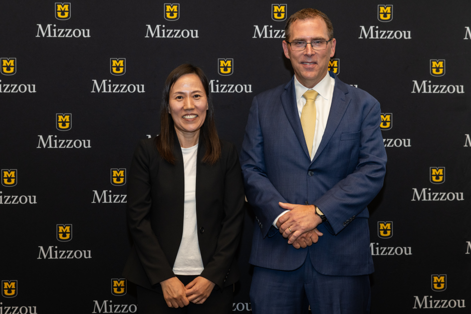 Sungkyoung Lee with provost