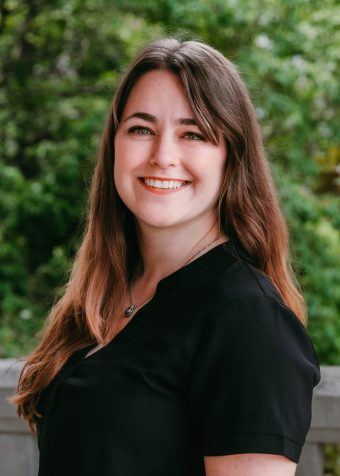 Samantha Snavely headshot