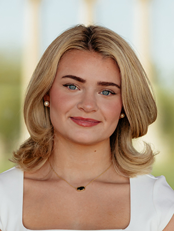 Ellie Compton
