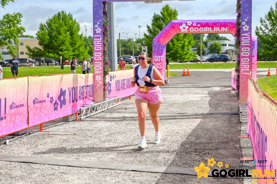 Gretta Cohoon running in a race.