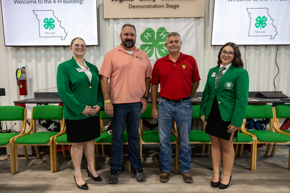 4-H leaders in building