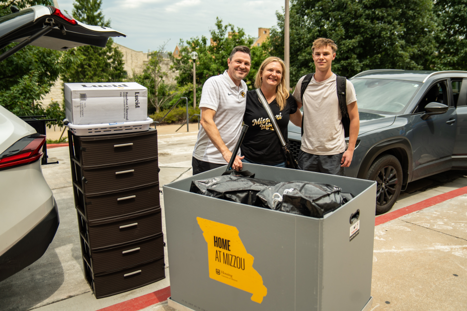 A family moves belongings