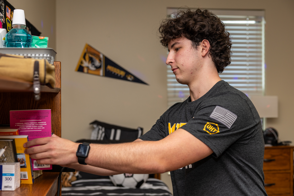 A student organizes a room