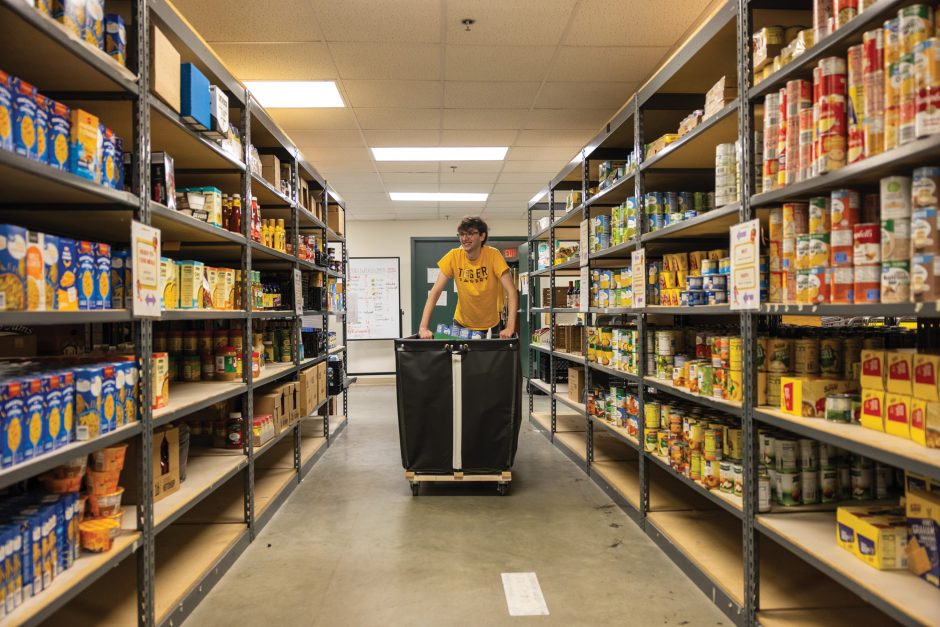 Josh Donaldson volunteers at Tiger Pantry
